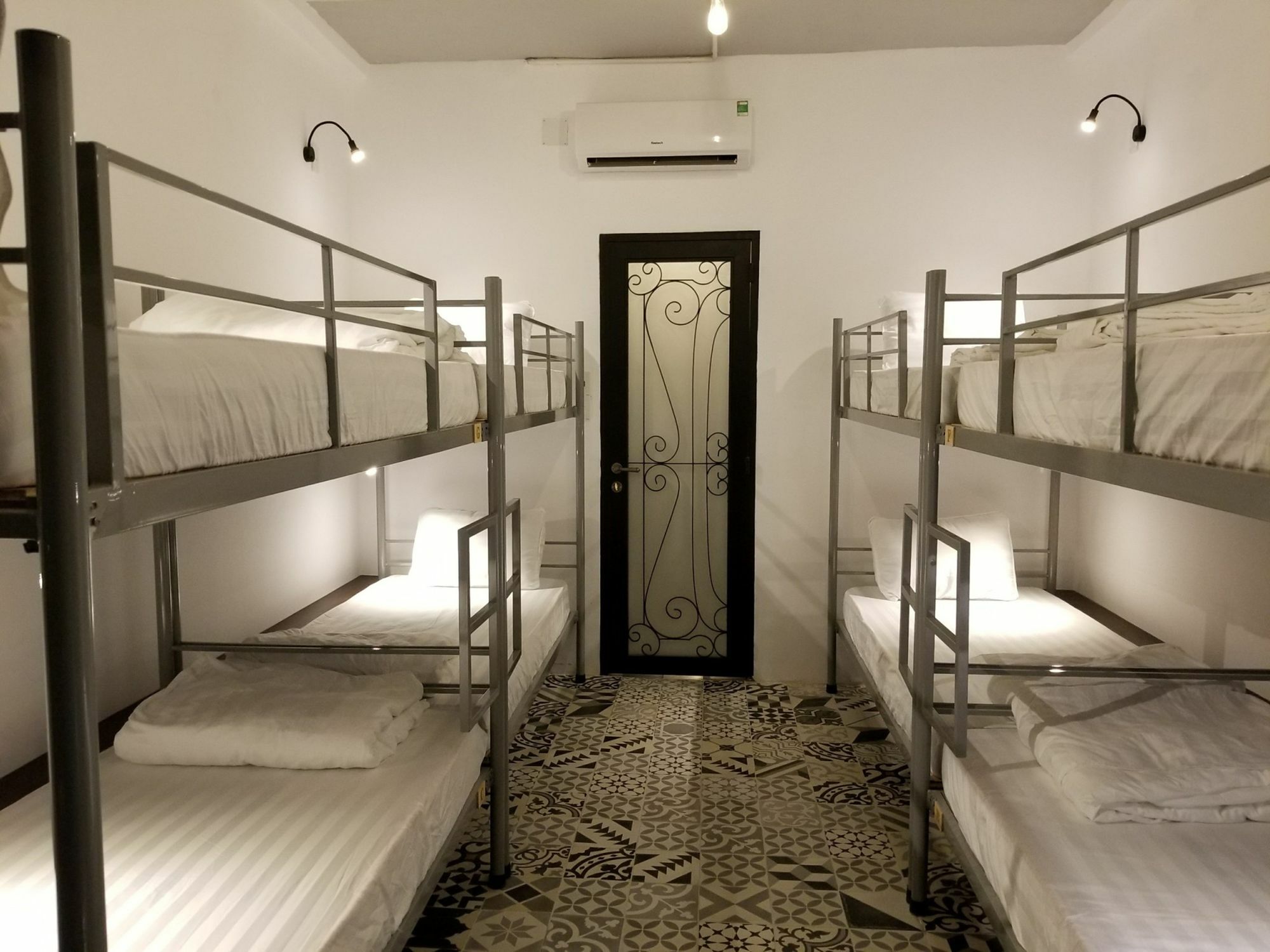 Timemark Travel Homestay & Hostel Ho Chi Minh City Exterior photo