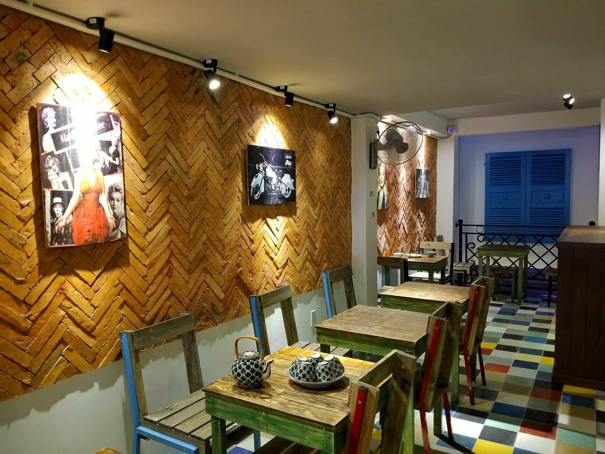 Timemark Travel Homestay & Hostel Ho Chi Minh City Exterior photo